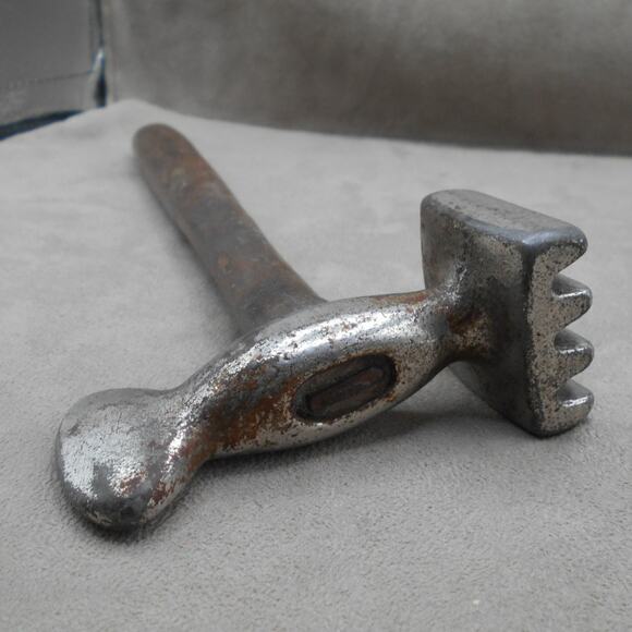Vintage Meat Mallet Tenderizer Hammer Primitive Farmhouse Wooden Handle - Picture 5 of 8